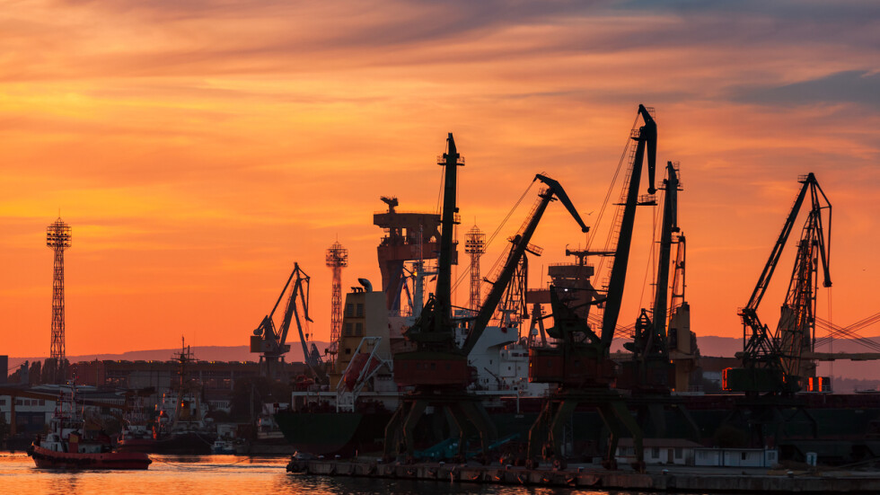 Проверяват отпадъци от Италия на пристанището във Варна