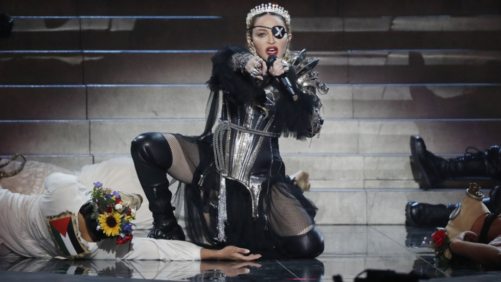 Надцени ли се Мадона – певицата отменя всеки осми концерт от турнето си