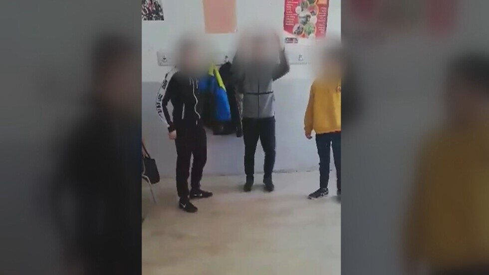 Полицейска проверка заради онлайн клип с ученическо насилие в Пловдив