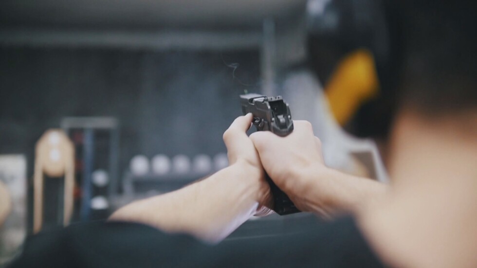 Експерт: Изстрелът в Ловеч вероятно е 22 калибър, който се използва и за поръчкови убийства