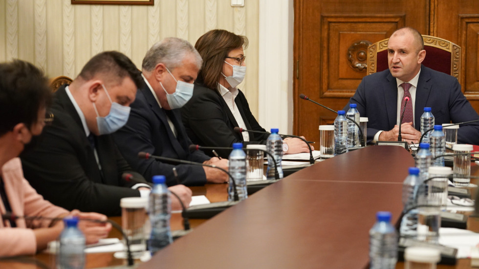 БСП при Румен Радев: Ние не воюваме с президента
