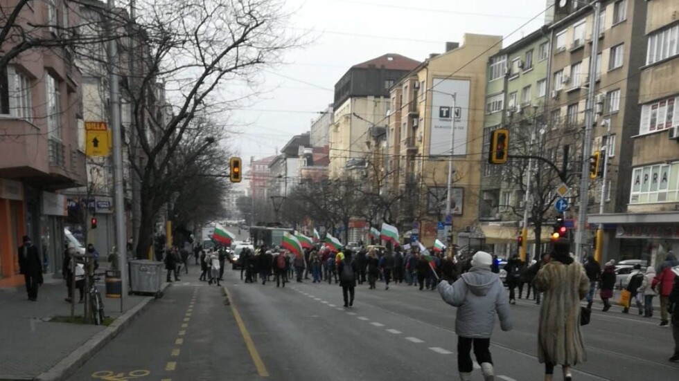 Протестно шествие по улиците на София, имаше и напрежение