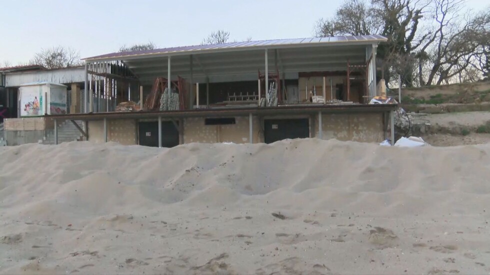 Кмет срещу концесионер: Няма щети по плажовете на Созопол