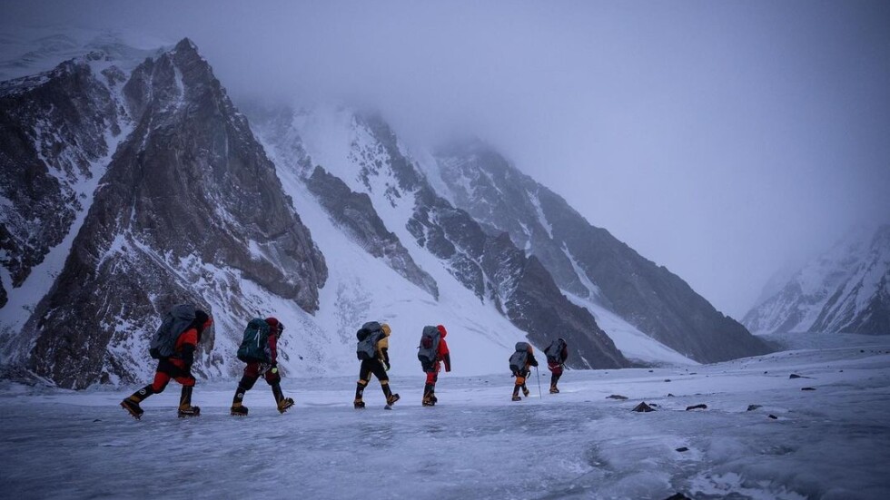Вдъхновяващ пример и велико постижение: Как непалци изкачиха К2 през зимата