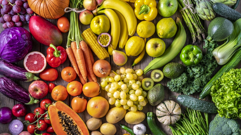 Здрави през зимата - с плодове и зеленчуци в цветовете на дъгата