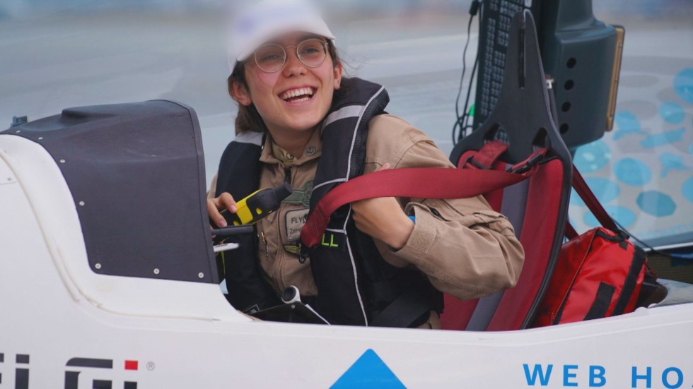 19-годишната авиаторка Зара пред bTV: Върховете на Пирин са красиви отгоре