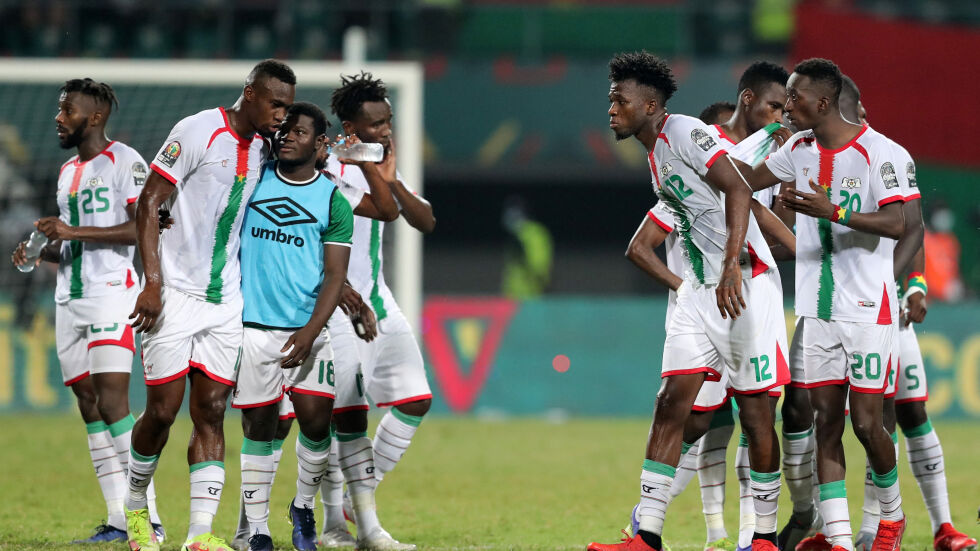Драма с 18 дузпи прати Буркина Фасо на 1/4-финал за Купата на Африка