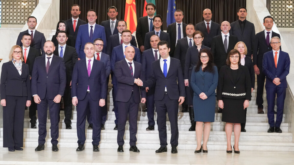 След съвместното заседание: Три меморандума и българите - в Конституцията на С. Македония (ОБЗОР)