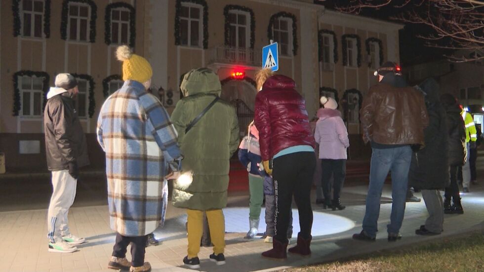 Мълчалив протест в Козлодуй срещу въведения режим на уличното осветление