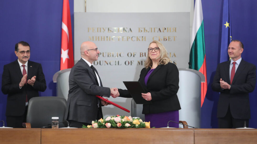 „Булгаргаз“ подписа споразумение за доставки на втечнен газ от Турция