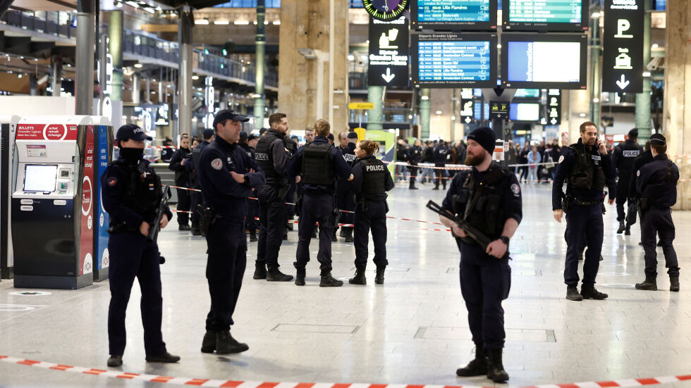 Мъж рани с хладно оръжие 6 души на парижка гара