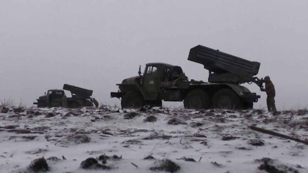 Войната в Украйна: 30 души в неизвестност в Днипро, боевете в Бахмут продължават