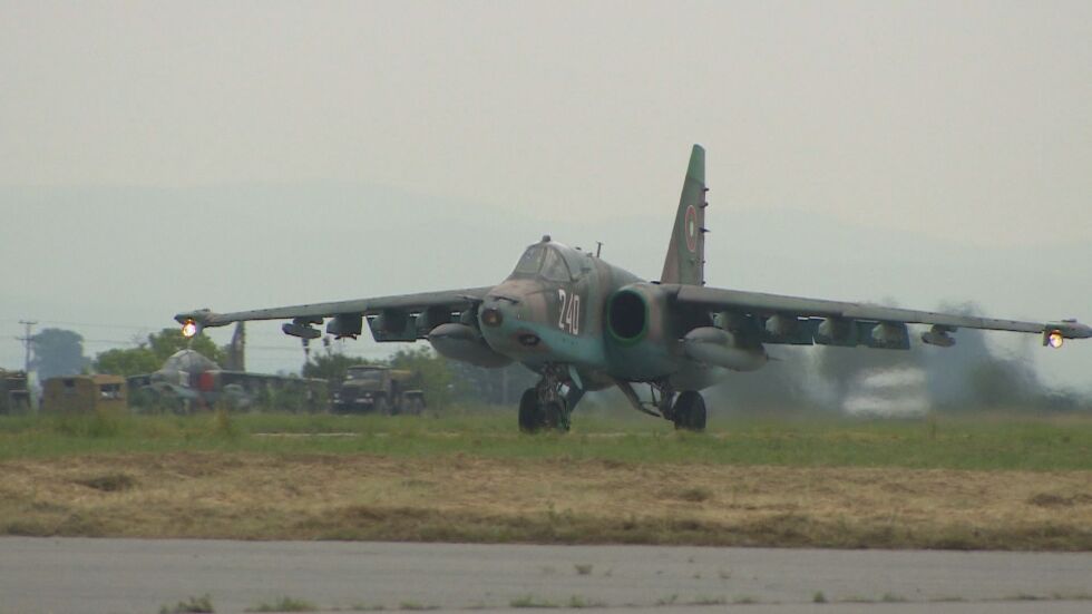 МО опроверга „Блумбърг“ за пратени в Украйна наши Су-25 (ОБЗОР)