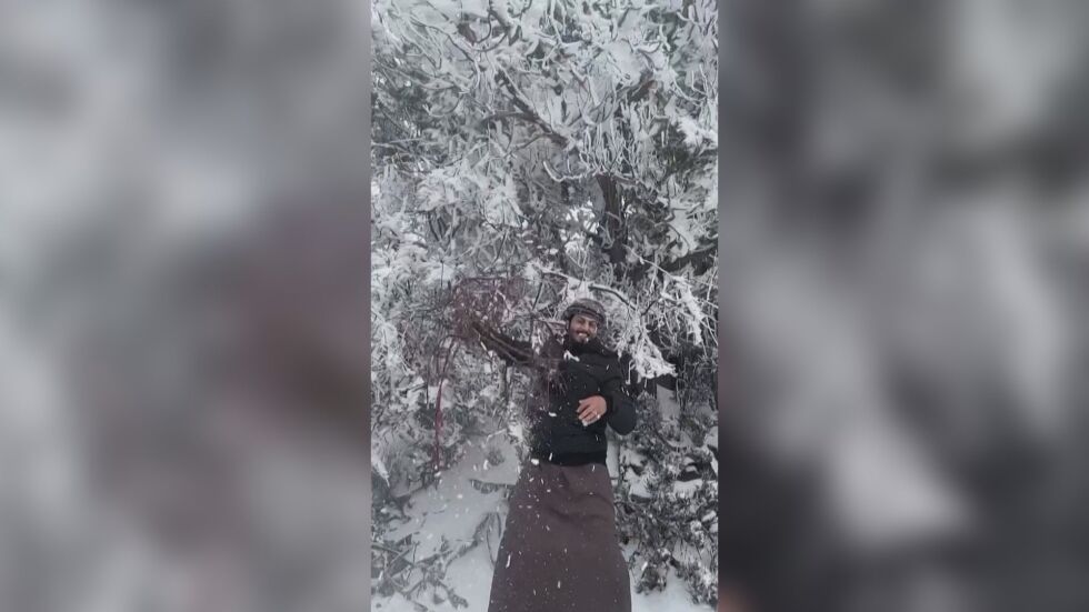 Изненада: Сняг падна в планините на Оман (ВИДЕО)
