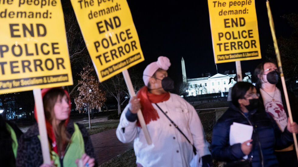 Протести в САЩ с искане за полицейска реформа след убийството на чернокож