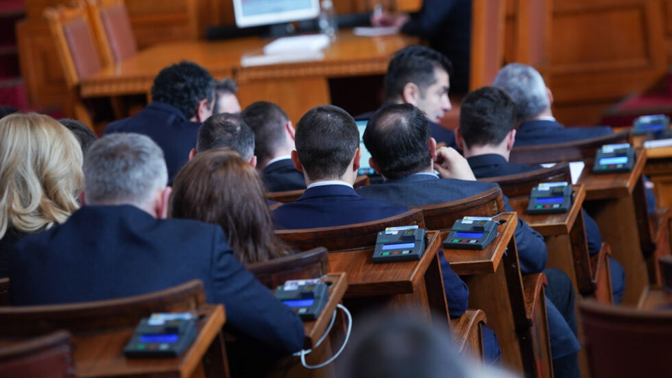 Отзвукът в парламента: Визитата на Зеленски отново раздели партиите