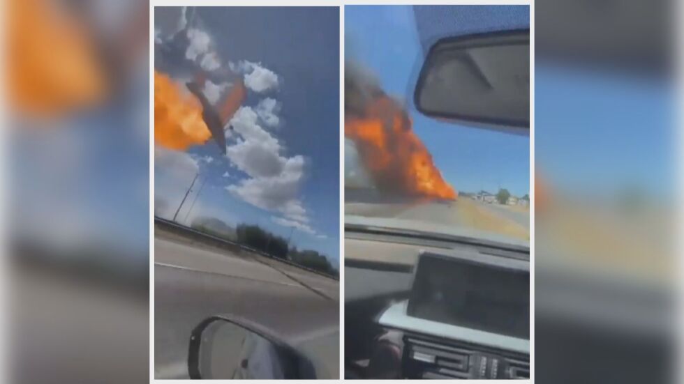 Моментът, в който самолет се взривява във въздуха и се разбива на магистрала (ВИДЕО)