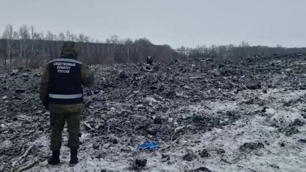 Разследването на сваления самолет: Русия и Украйна си прехвърлиха отговорността
