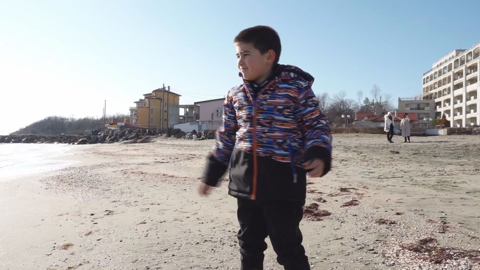 Малък дарител: Защо 7-годишният Гого от Бургас даде 300 лв. на болницата? 