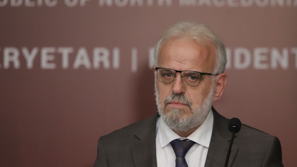 За първи път: Етнически албанец стана премиер на РСМ