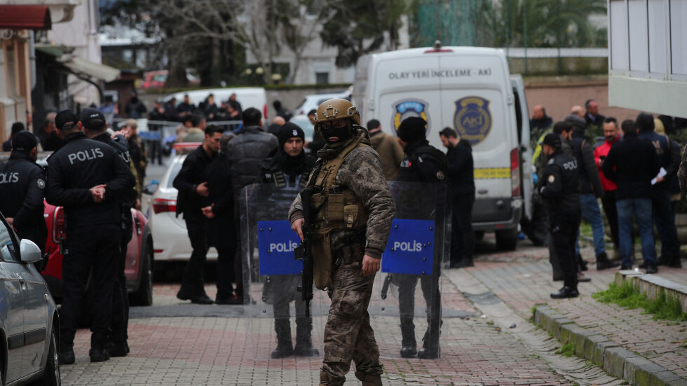 „Ислямска държава“ пое отговорност за стрелбата в църква в Истанбул