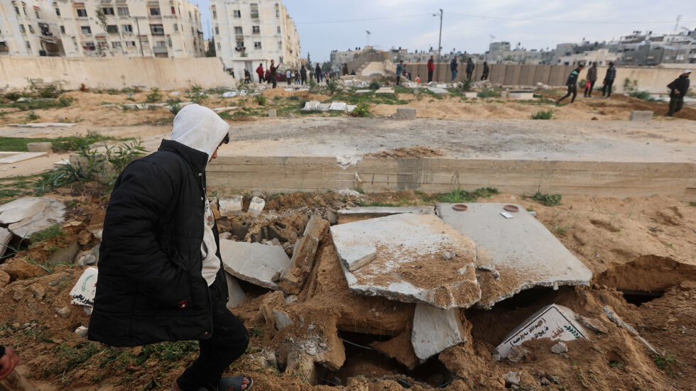 „Повече въпроси от отговори“: Противоречиви твърдения на Израел след разрушаването на гробище в Газа
