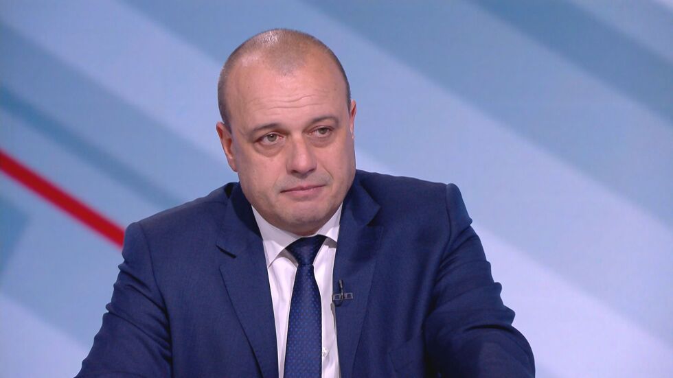 Христо Проданов: Не вкарвайте БСП в мутренската битка между Пеевски и Радев