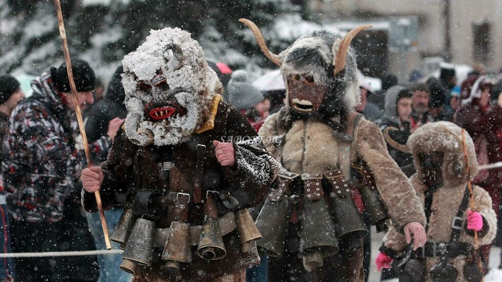  Перник посреща фестивала на маскарадните игри 