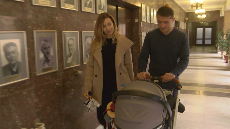  Заради ниска раждаемост: Българска община дава 10 000 лв. за трето дете 