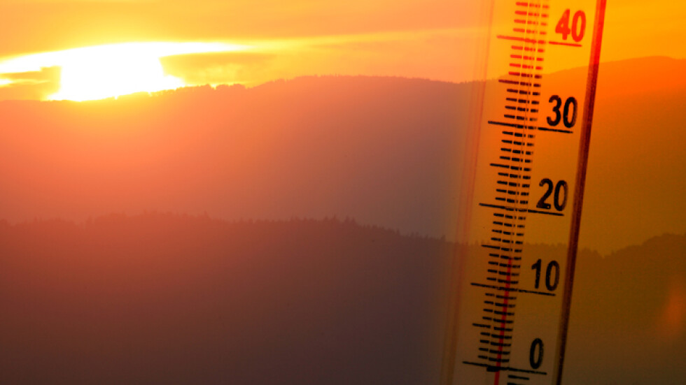 Температурен рекорд у нас: Къде бяха измерени 38 градуса на сянка