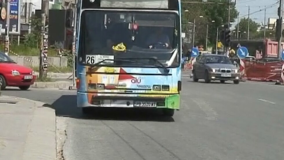 Скъсана тролейбусна мрежа уби жена на пешеходна пътека в Пловдив
