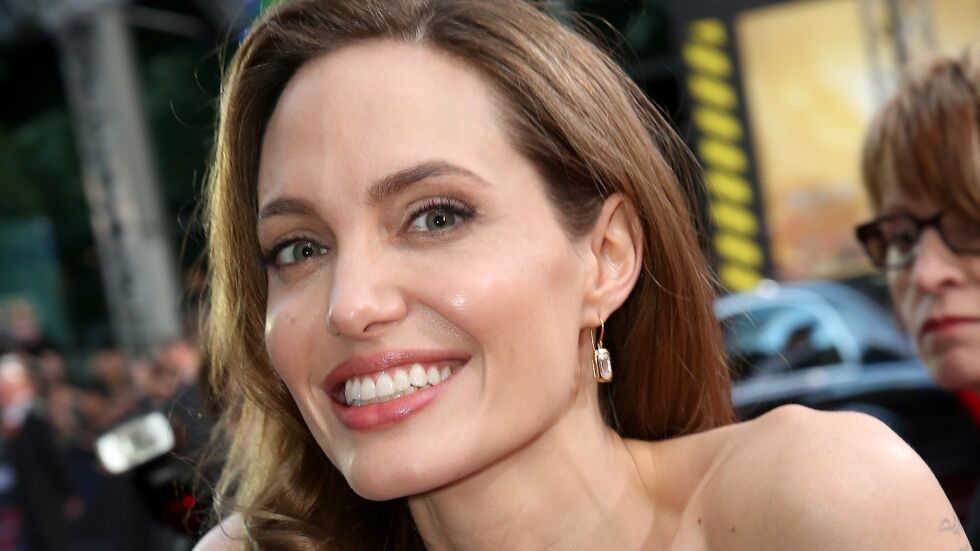 Анджелина Джоли иска децата й да станат политици