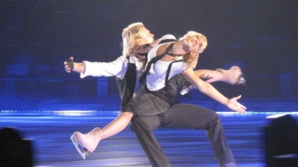 Денкова и Стависки танцуват в подкрепа на Костомаров