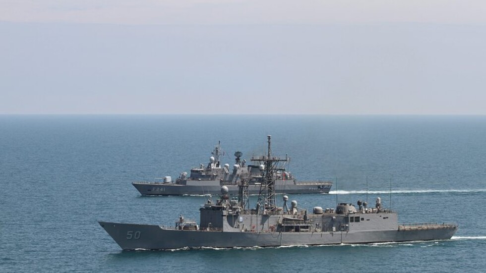 МО: Определянето на предупредителна зона от Русия в Черно море не е добра практика