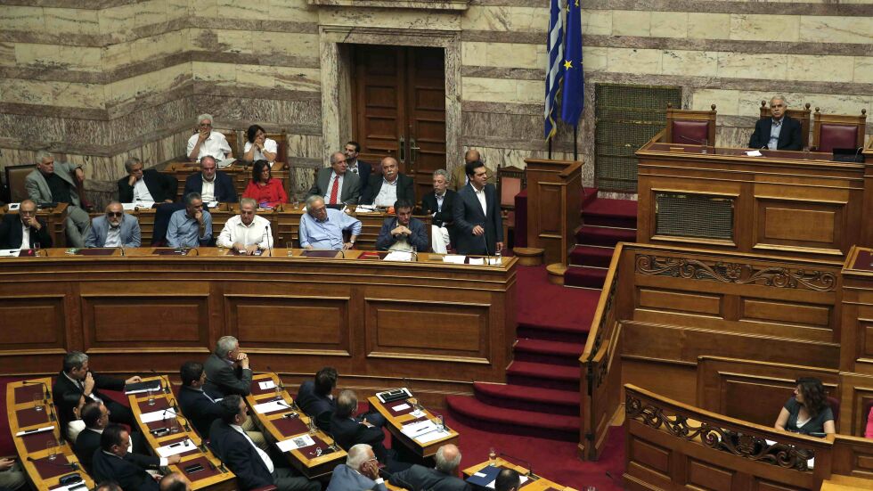 Гръцкият парламент прие закона за реформи