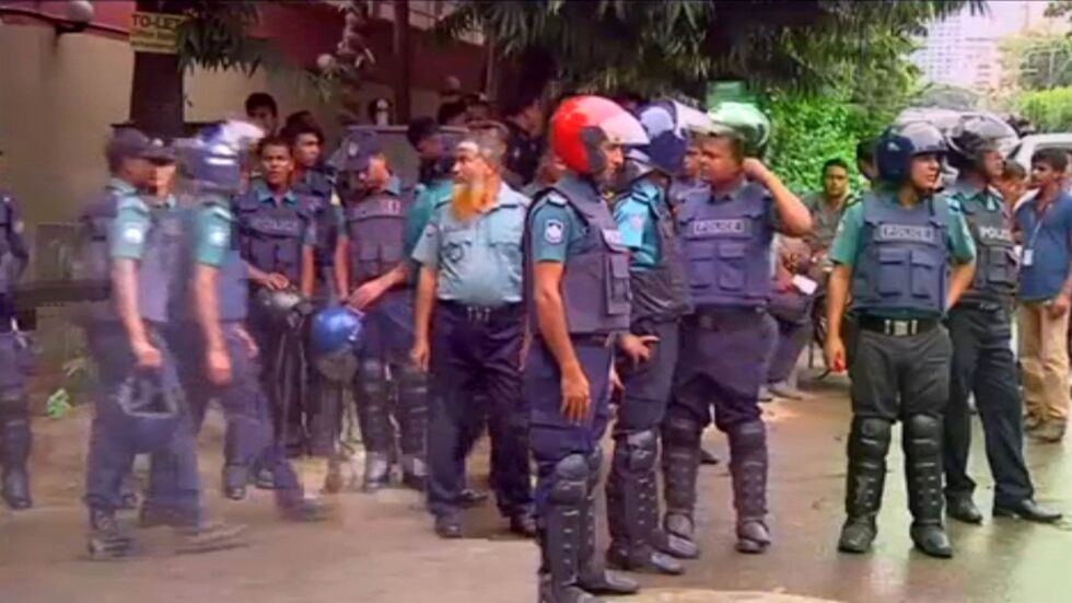 Приключи заложническата драма в Бангладеш, 20 са убитите заложници