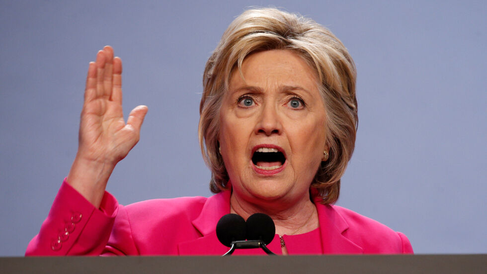 ФБР оневини Хилари Клинтън за имейлите от частен сървър