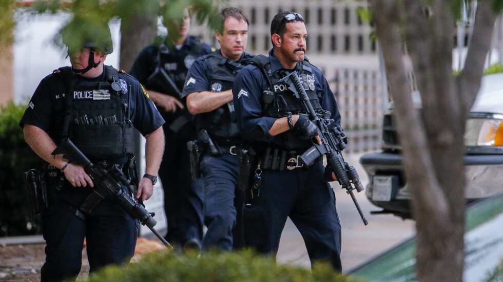 8 жертви на масова стрелба в Индианаполис