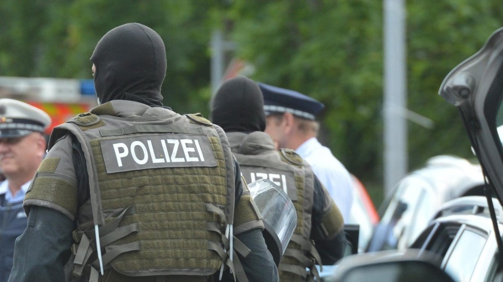Спецакция срещу предполагаеми ислямистки екстремисти в Кьолн