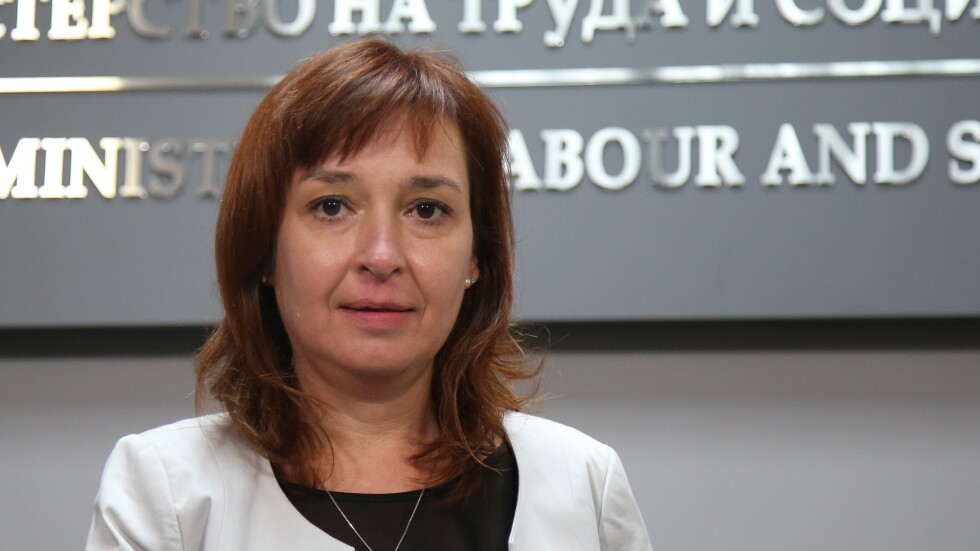 Зорница Русинова: Всеки политик иска да увеличи пенсиите, но трябва да бъдем реалисти