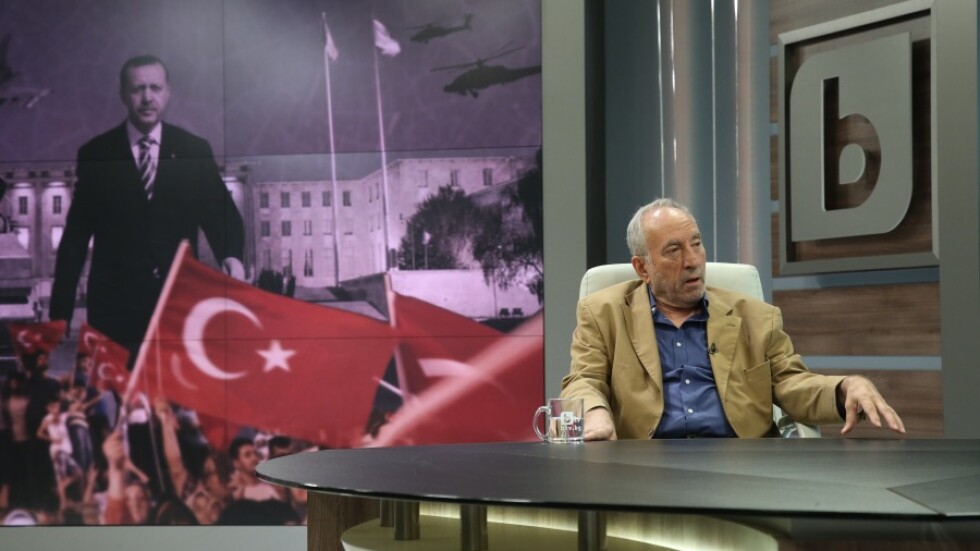 Алекс Алексиев: Реджеп Ердоган започна война със собствения си народ