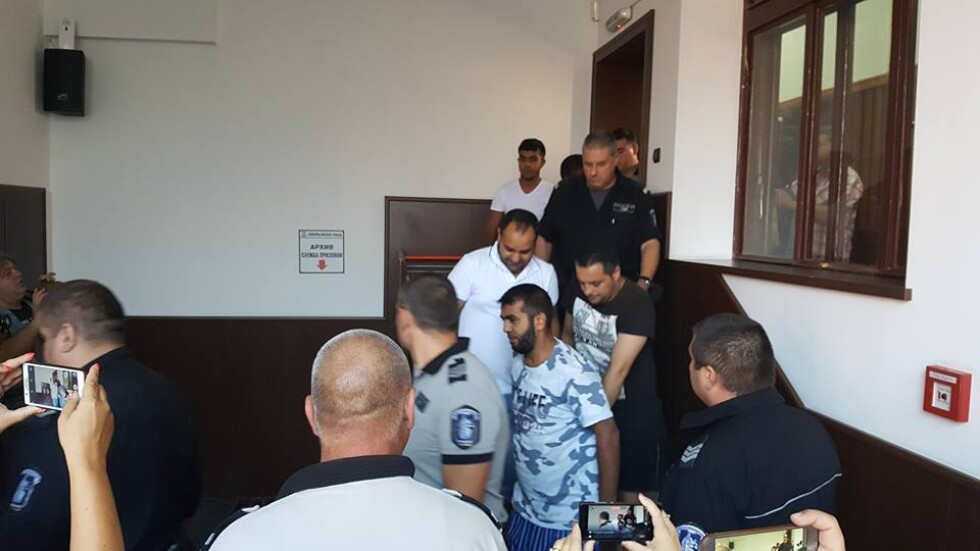 Съдът освободи двама от задържаните за нападение над деца в Асеновград