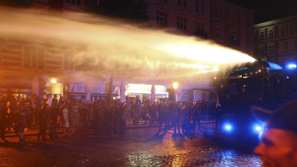 Хамбург: Протестът „Добре дошли в Ада“ прерасна в безредици 