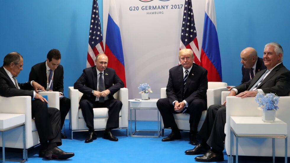 Доналд Тръмп и Владимир Путин разговаряха рекордно дълго