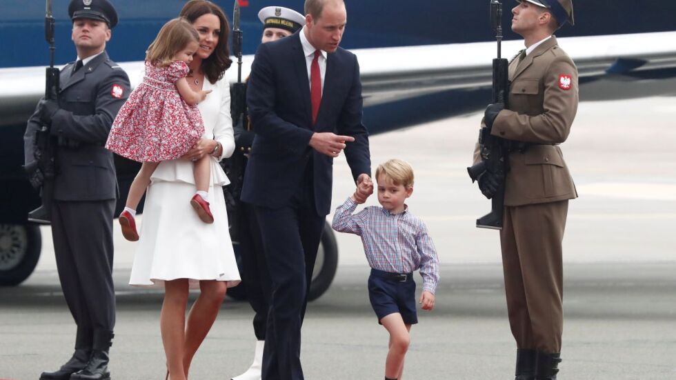 Принц Уилям и Кейт с децата си в Полша