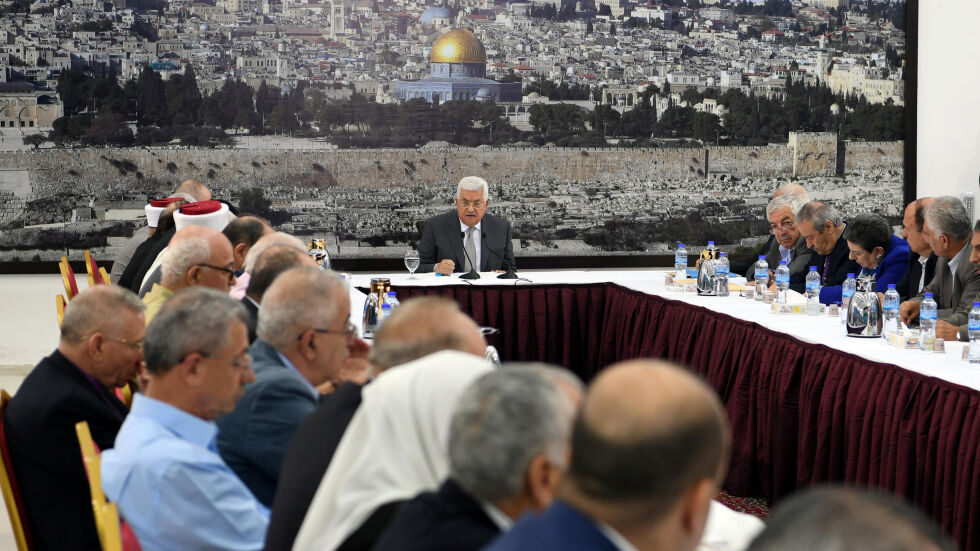 Палестинският президент замразява контактите с Израел 
