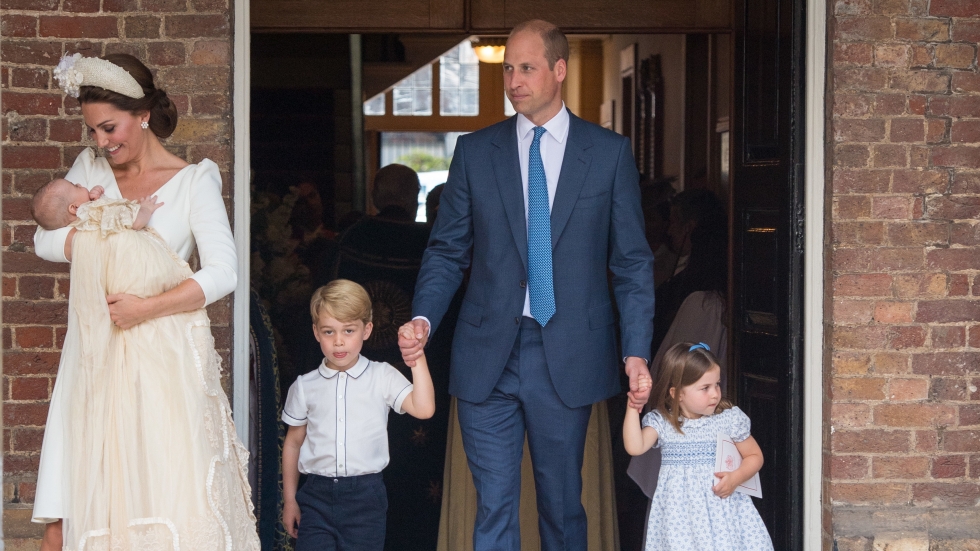Кралското семейство разпространи снимки от кръщенето на принц Луи