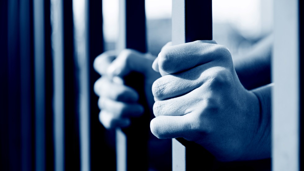 Затворник в неизвестност: Арестантът не се е върнал след домашен отпуск 