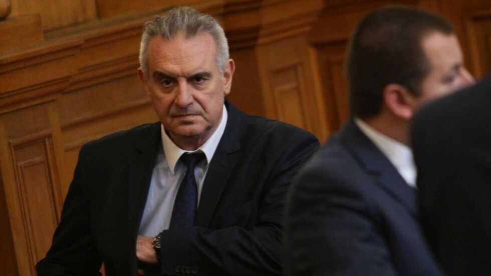 Партията на Валери Симеонов пак обвини ГЕРБ, че са продали България