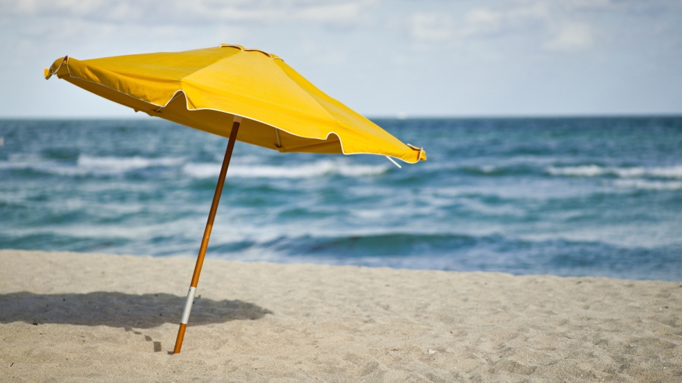 7 неща, които можете да си купите за 70 лева - цената на чадър на плажа
